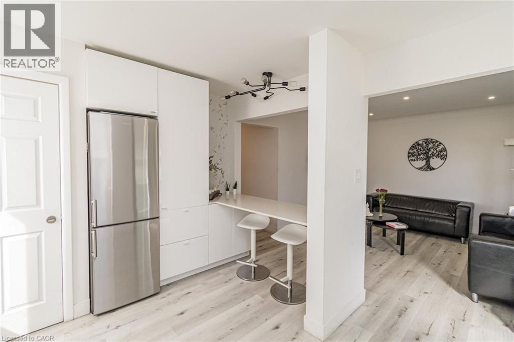 Photo 5 of 260 West 16th Street Unit Upper, Hamilton ON