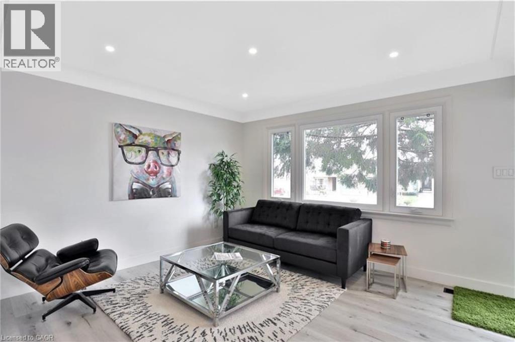 Photo 6 of 260 West 16th Street Unit Upper, Hamilton ON