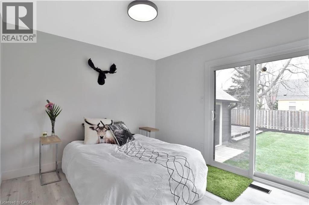 Photo 8 of 260 West 16th Street Unit Upper, Hamilton ON