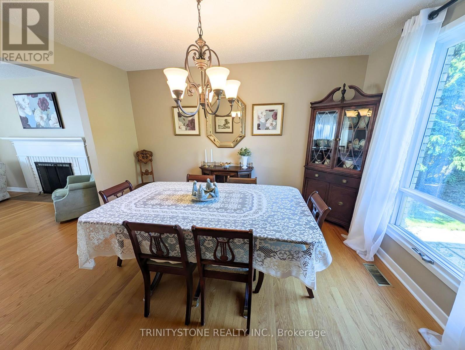 Photo 10 of 7 Pulford Crescent, Ottawa ON