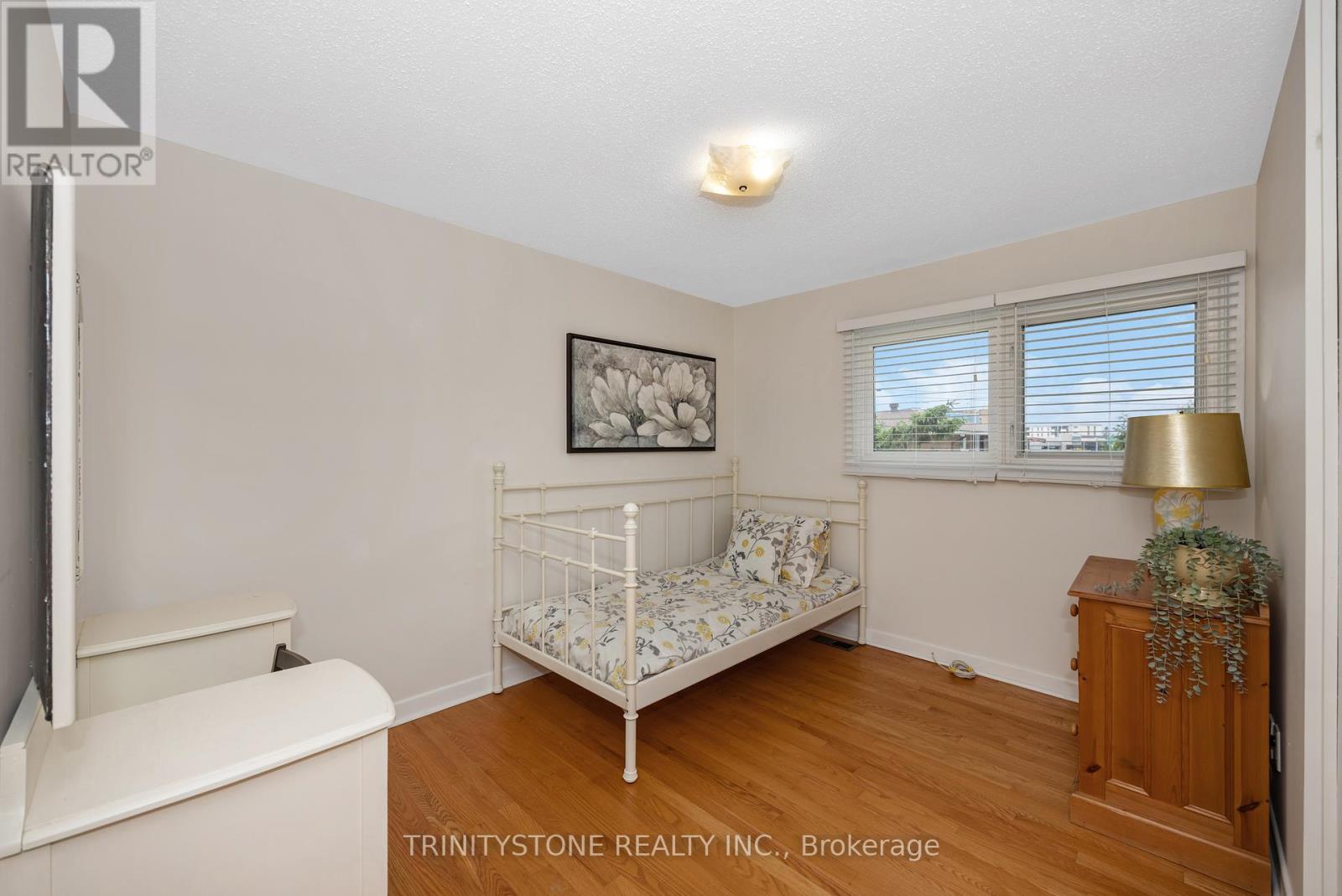Photo 23 of 7 Pulford Crescent, Ottawa ON