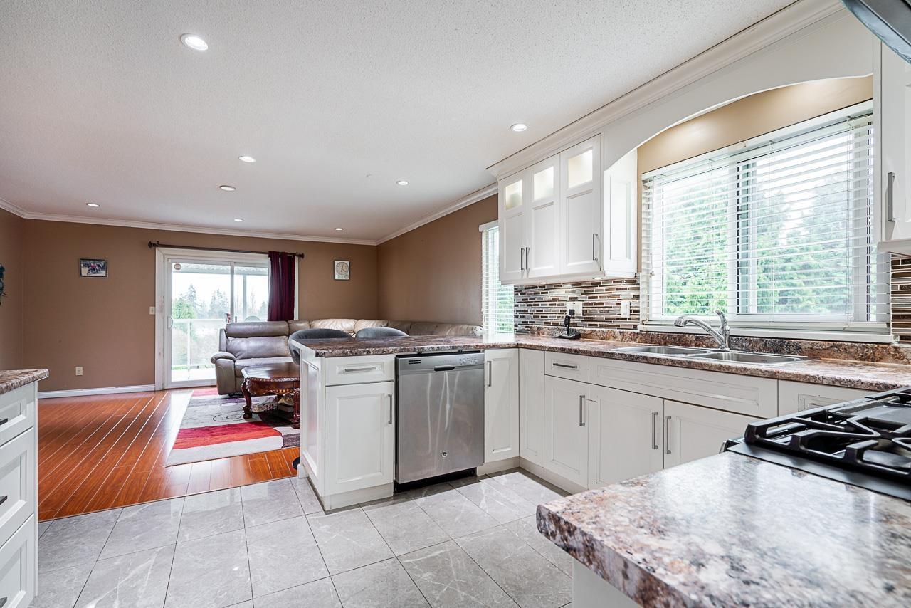 Photo 13 of 13286 98 Avenue, Surrey BC