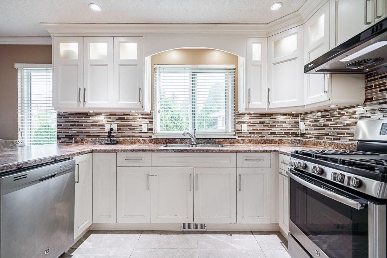Photo 14 of 13286 98 Avenue, Surrey BC