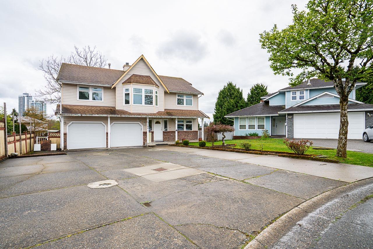 Photo 2 of 13286 98 Avenue, Surrey BC
