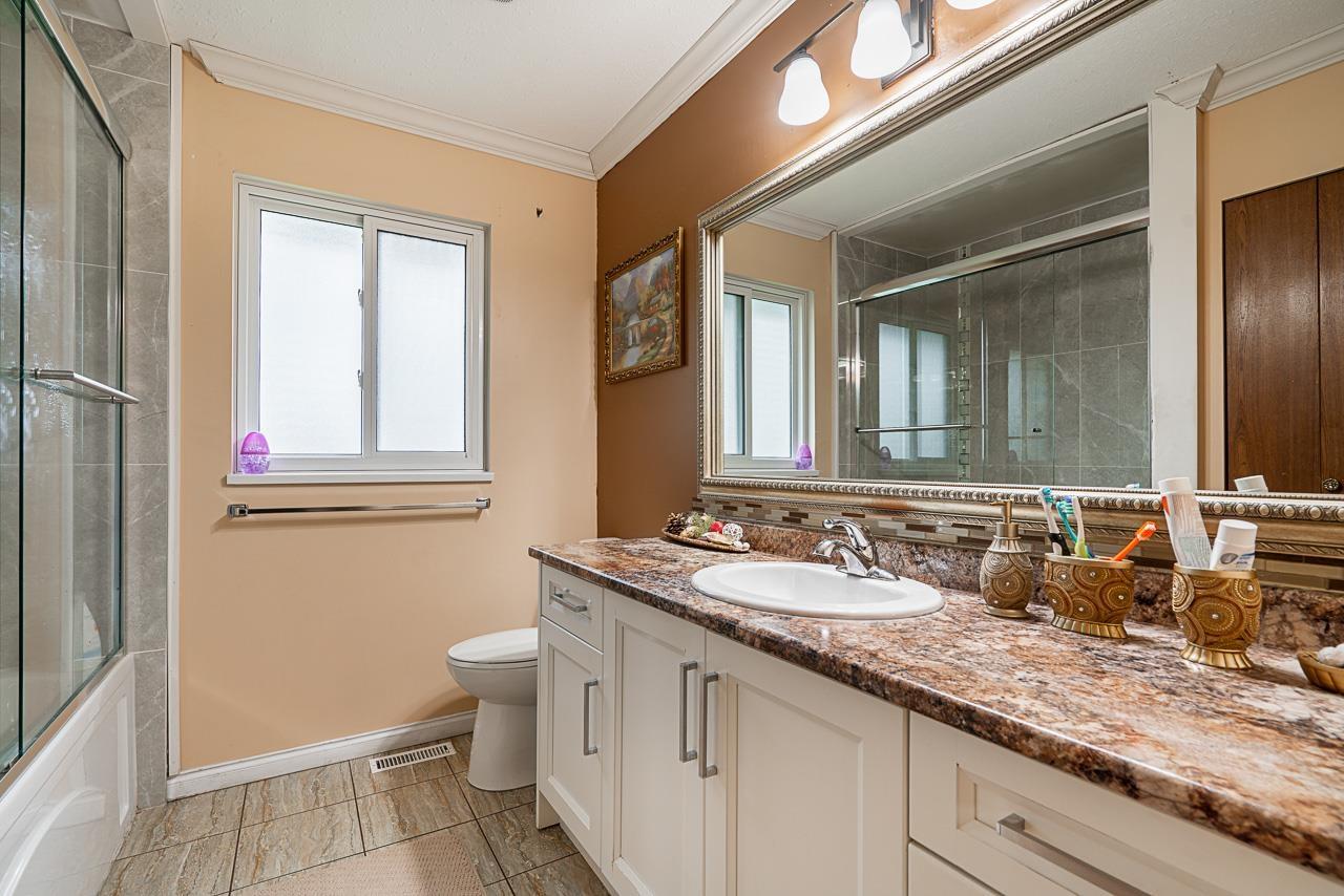 Photo 26 of 13286 98 Avenue, Surrey BC