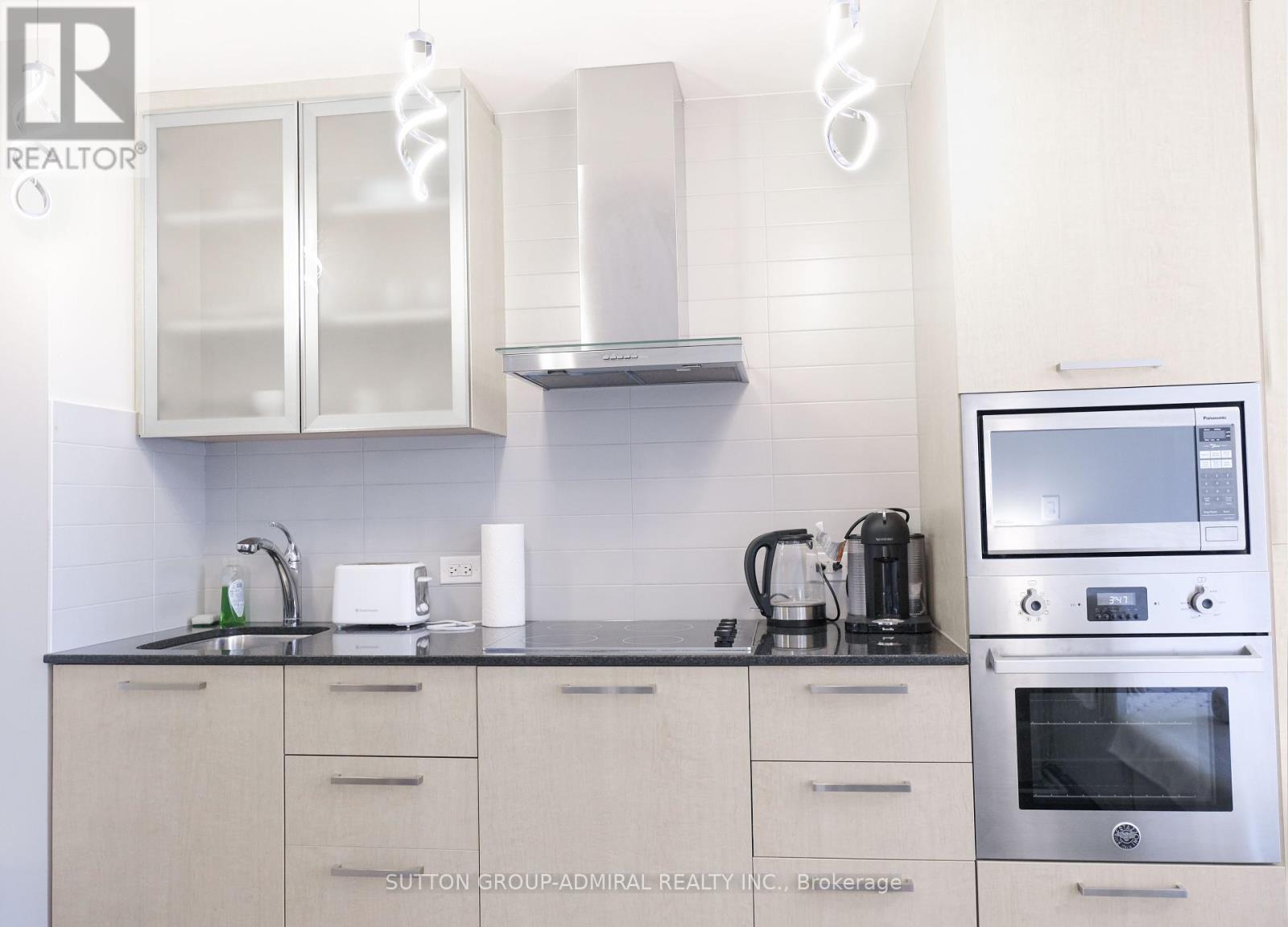Photo 5 of 4908 12 York Street, Toronto ON