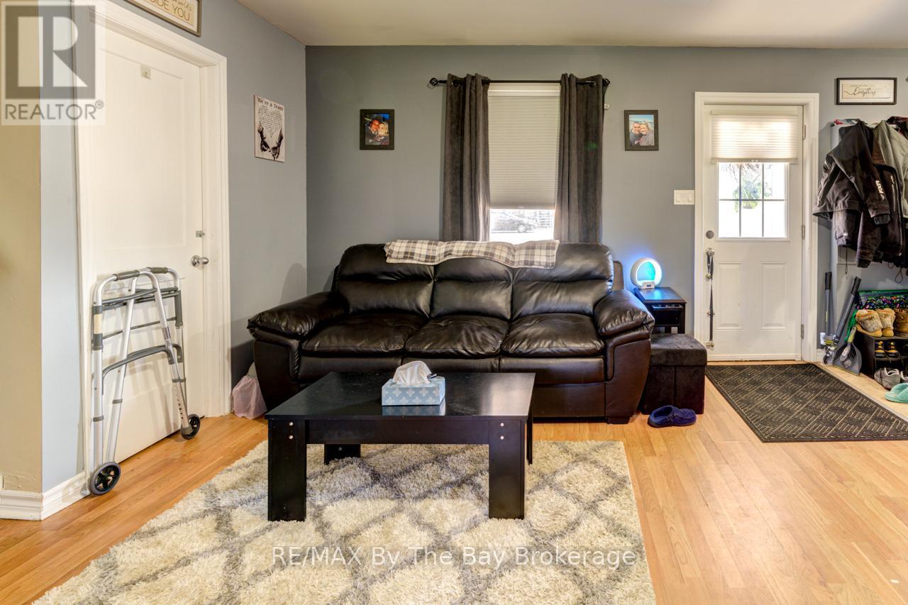 Photo 13 of 8 Yonge Street N, Springwater ON