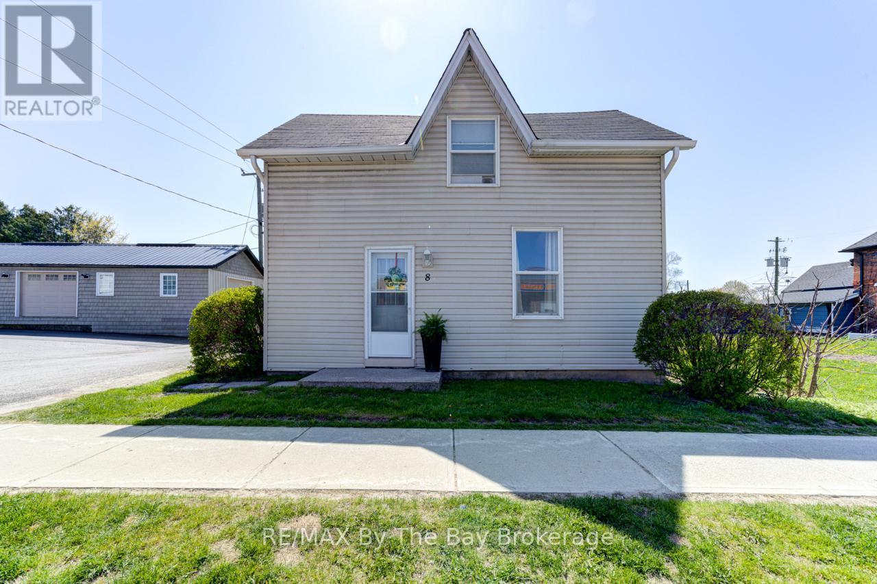 Photo 20 of 8 Yonge Street N, Springwater ON