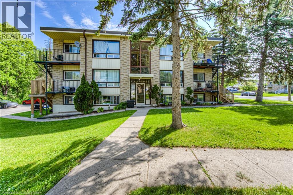 Photo 1 of 76 Barbara Crescent, Kitchener ON