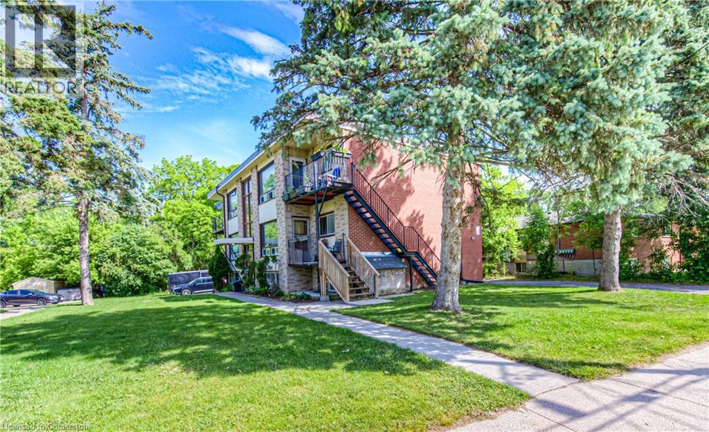 Photo 4 of 76 Barbara Crescent, Kitchener ON