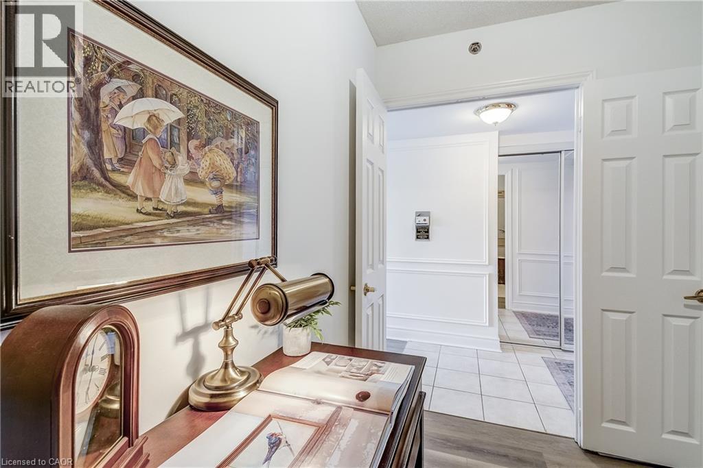 Photo 5 of 100 Burloak Drive Unit 1416, Burlington ON
