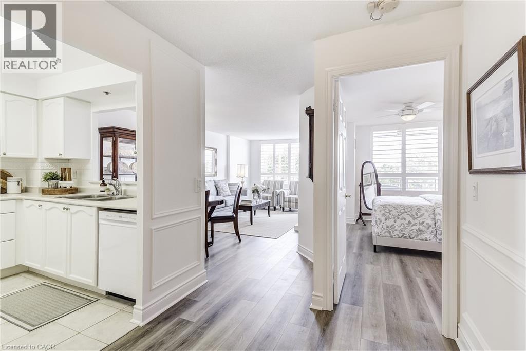 Photo 6 of 100 Burloak Drive Unit 1416, Burlington ON
