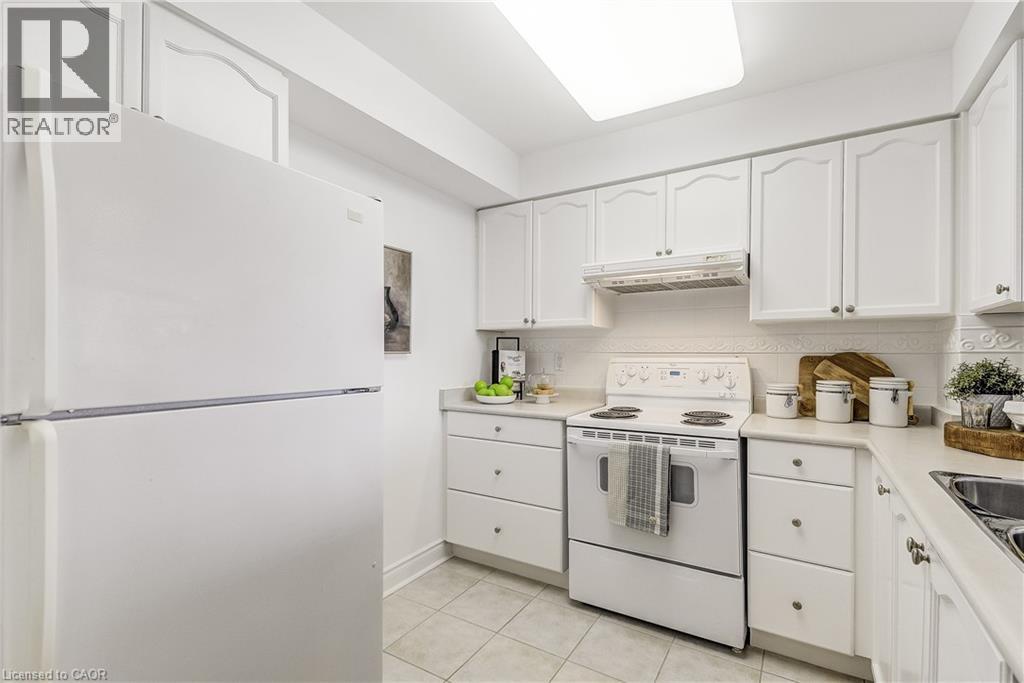 Photo 8 of 100 Burloak Drive Unit 1416, Burlington ON