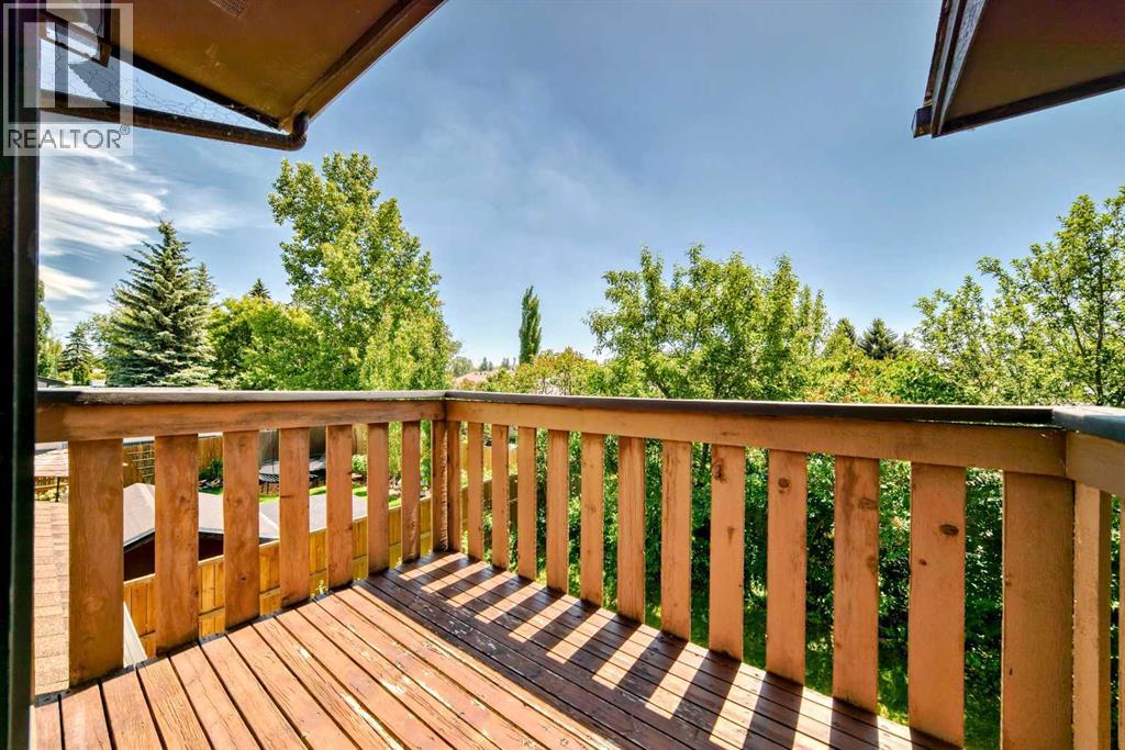 Photo 25 of 111 Deercross Road Se, Calgary AB