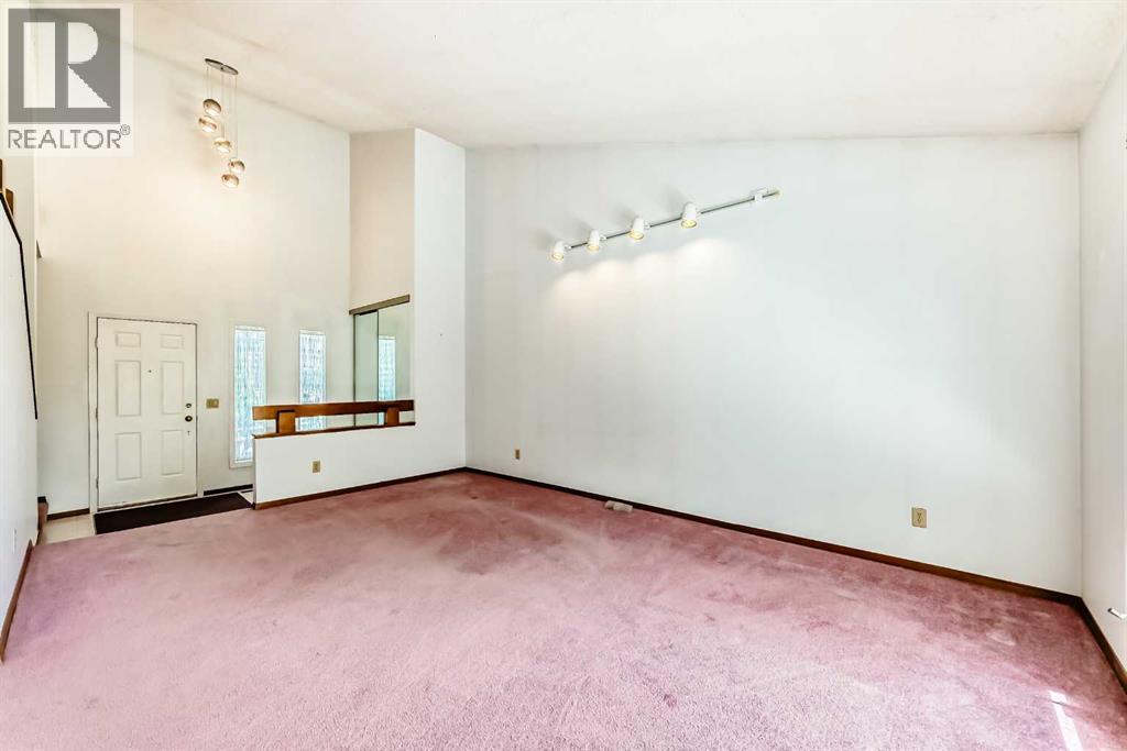 Photo 15 of 111 Deercross Road Se, Calgary AB