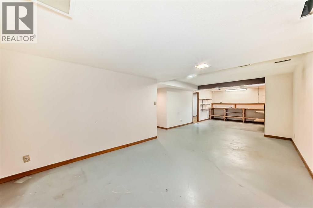 Photo 39 of 111 Deercross Road Se, Calgary AB