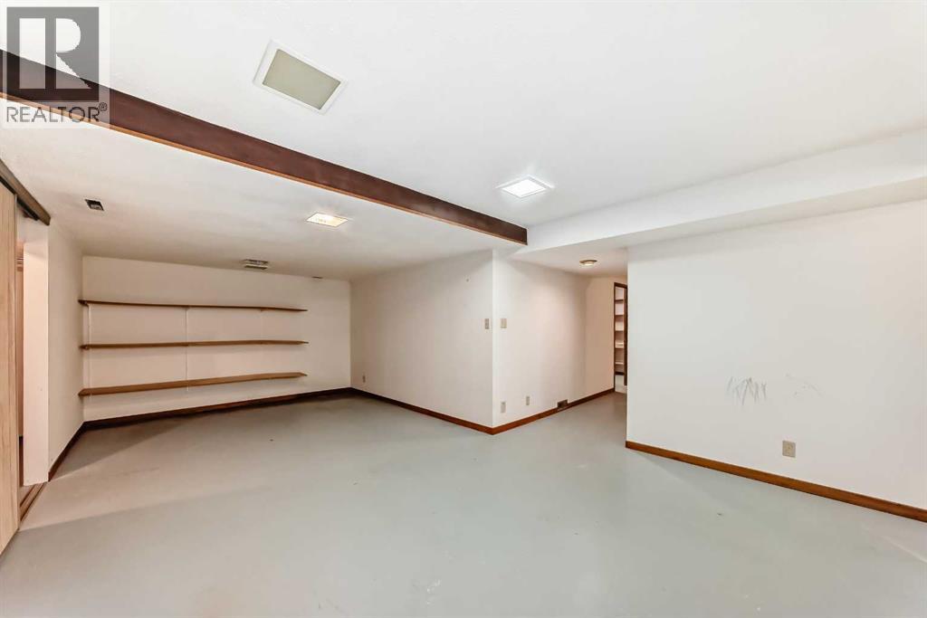 Photo 38 of 111 Deercross Road Se, Calgary AB
