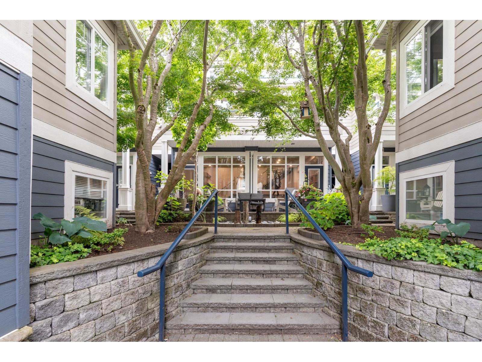 Photo 7 of 7 15161 Prospect Avenue, White Rock BC