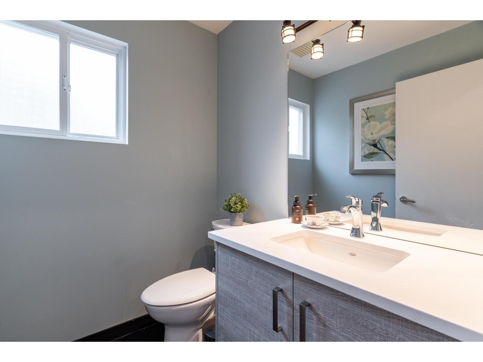 Photo 28 of 7 15161 Prospect Avenue, White Rock BC