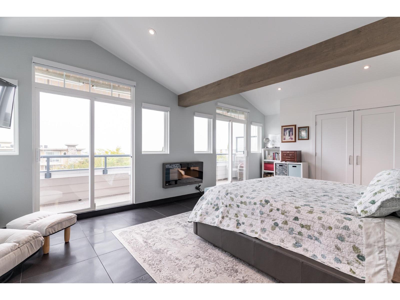 Photo 15 of 7 15161 Prospect Avenue, White Rock BC