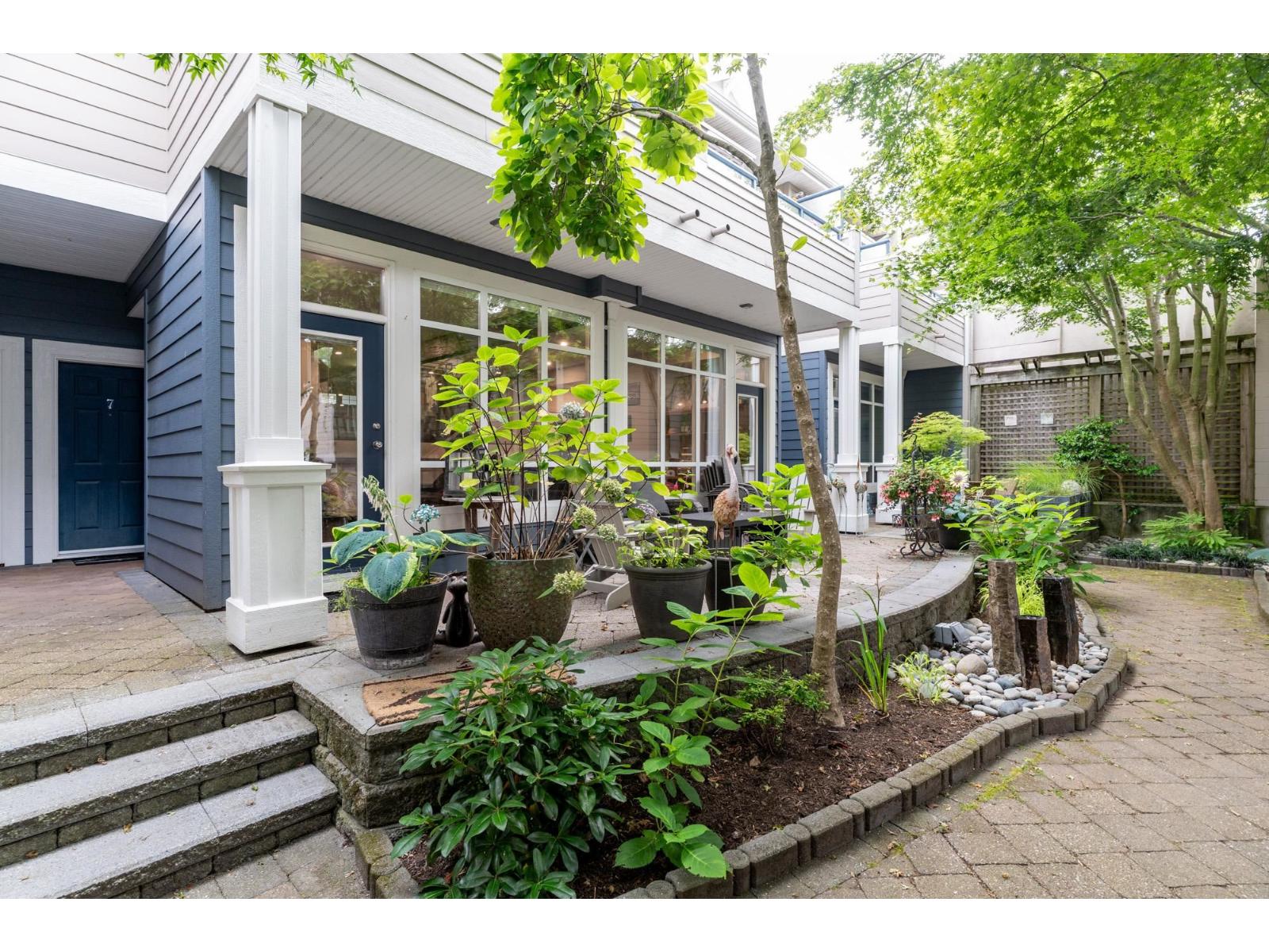 Photo 8 of 7 15161 Prospect Avenue, White Rock BC