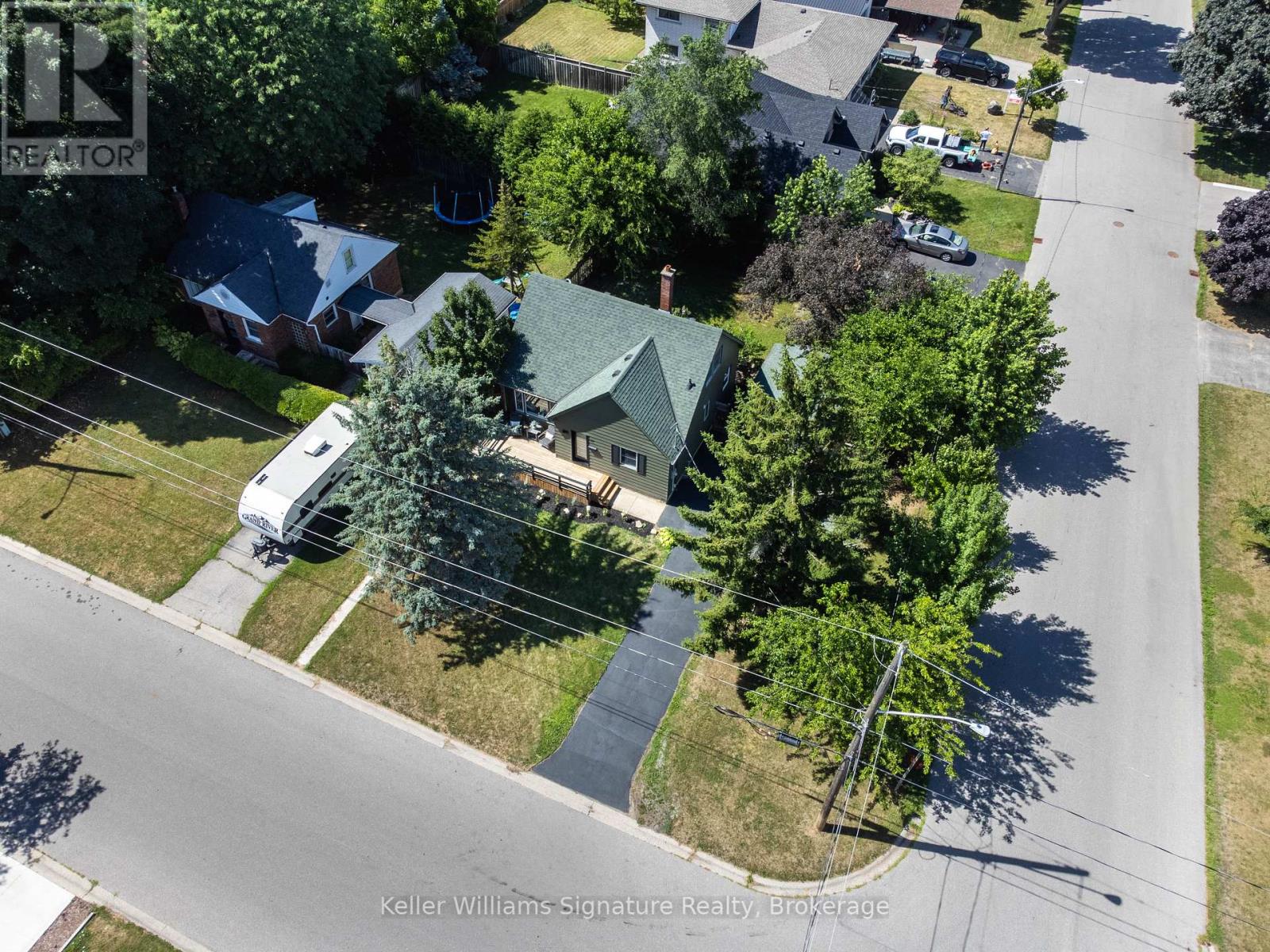 Photo 1 of 44 Grove Crescent, Brantford ON