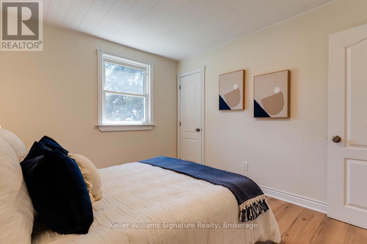 Photo 20 of 44 Grove Crescent, Brantford ON