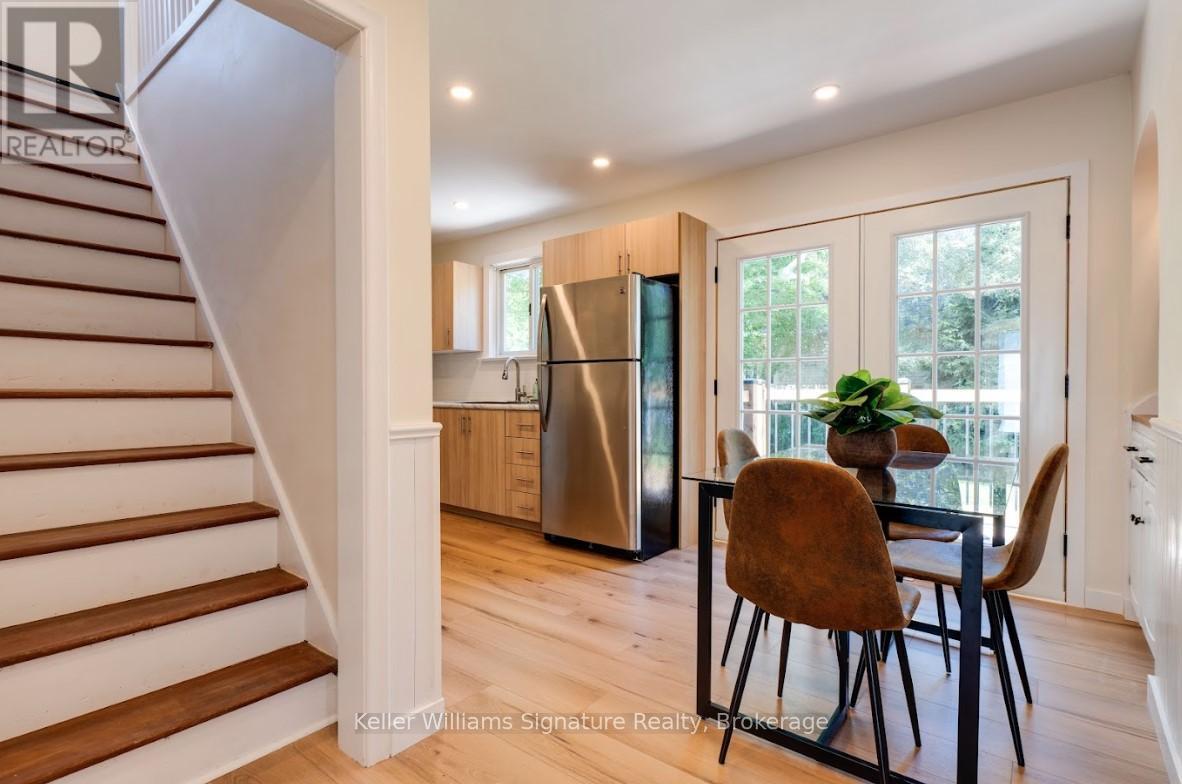 Photo 9 of 44 Grove Crescent, Brantford ON
