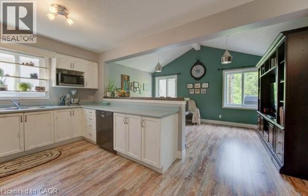 Photo 11 of 320 Bankside Drive, Kitchener ON