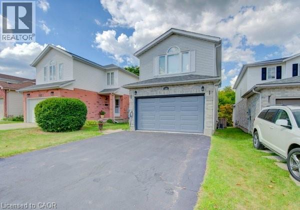 Photo 2 of 320 Bankside Drive, Kitchener ON