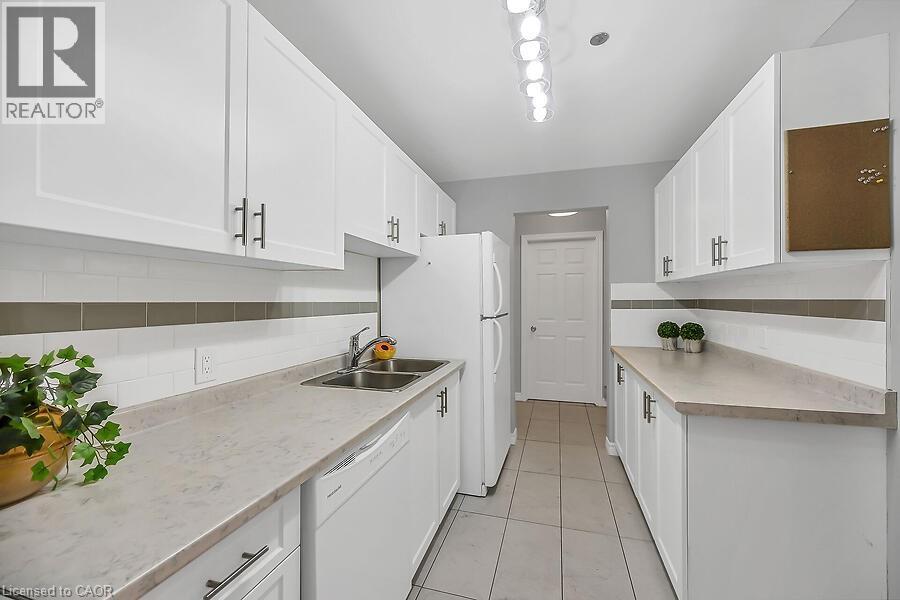 Photo 11 of 6 Niagara Street Unit 204, Grimsby ON