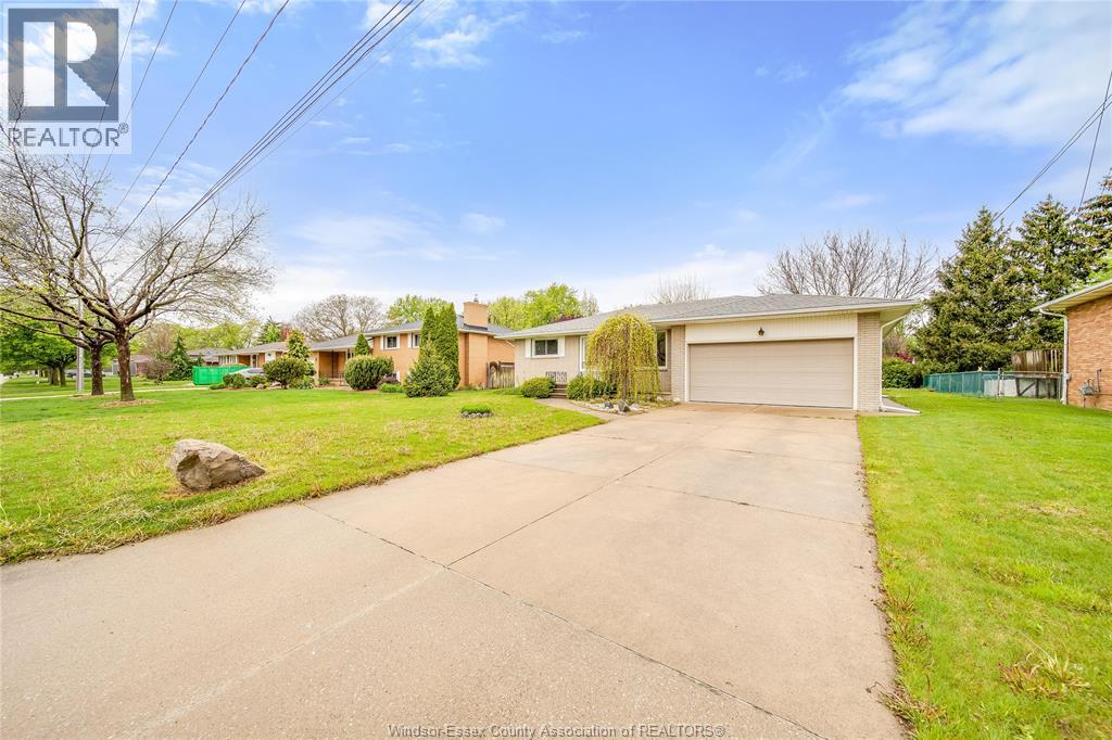 Photo 1 of 890 Wallace Avenue, Windsor ON