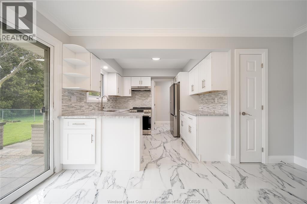 Photo 16 of 890 Wallace Avenue, Windsor ON