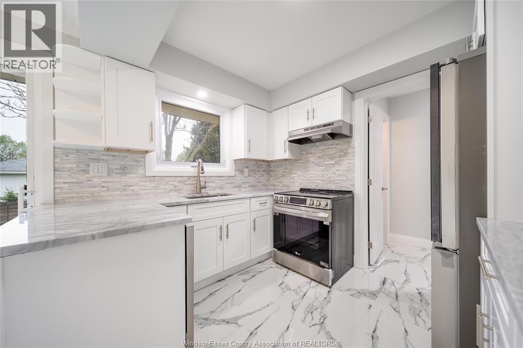 Photo 17 of 890 Wallace Avenue, Windsor ON