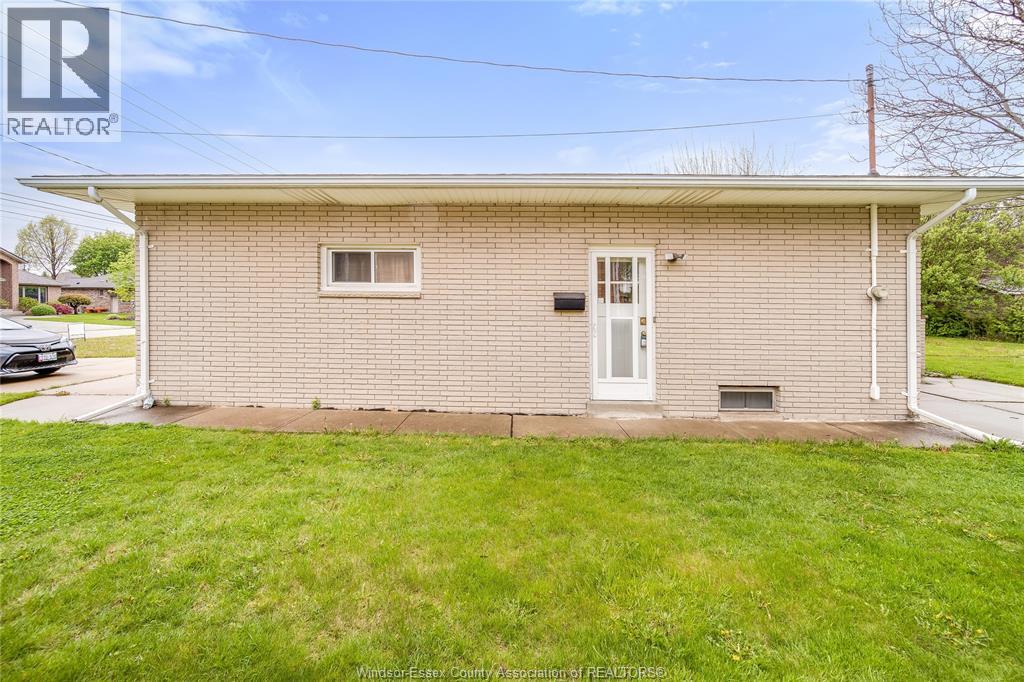 Photo 44 of 890 Wallace Avenue, Windsor ON