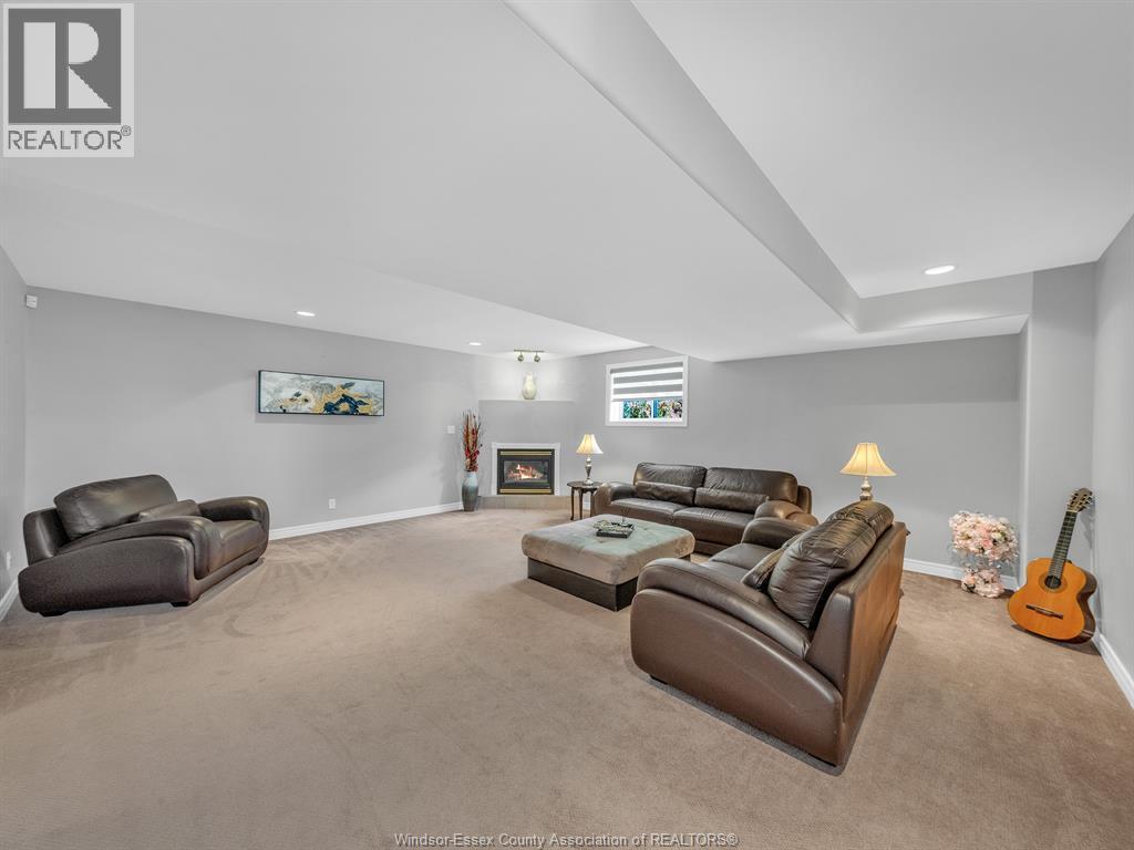 Photo 25 of 549 Birmingham Ave, Lasalle ON