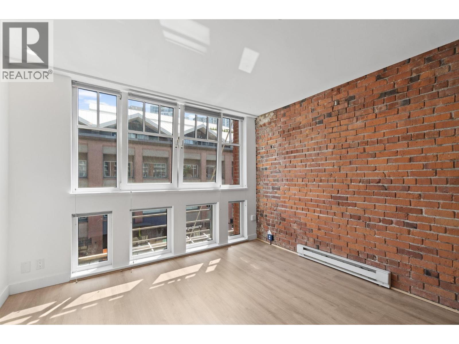 Photo 10 of 308 1072 Hamilton Street, Vancouver BC