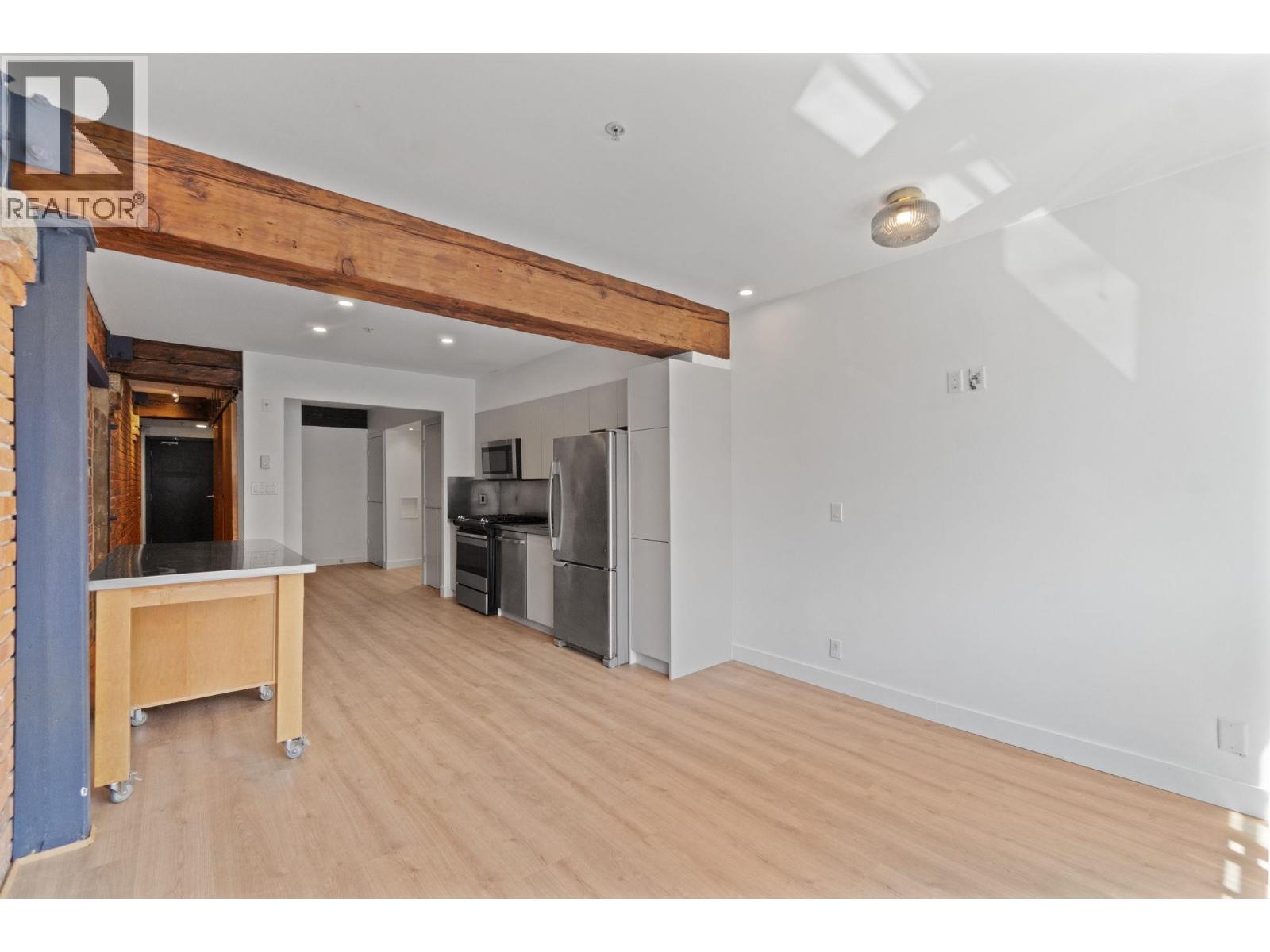 Photo 14 of 308 1072 Hamilton Street, Vancouver BC