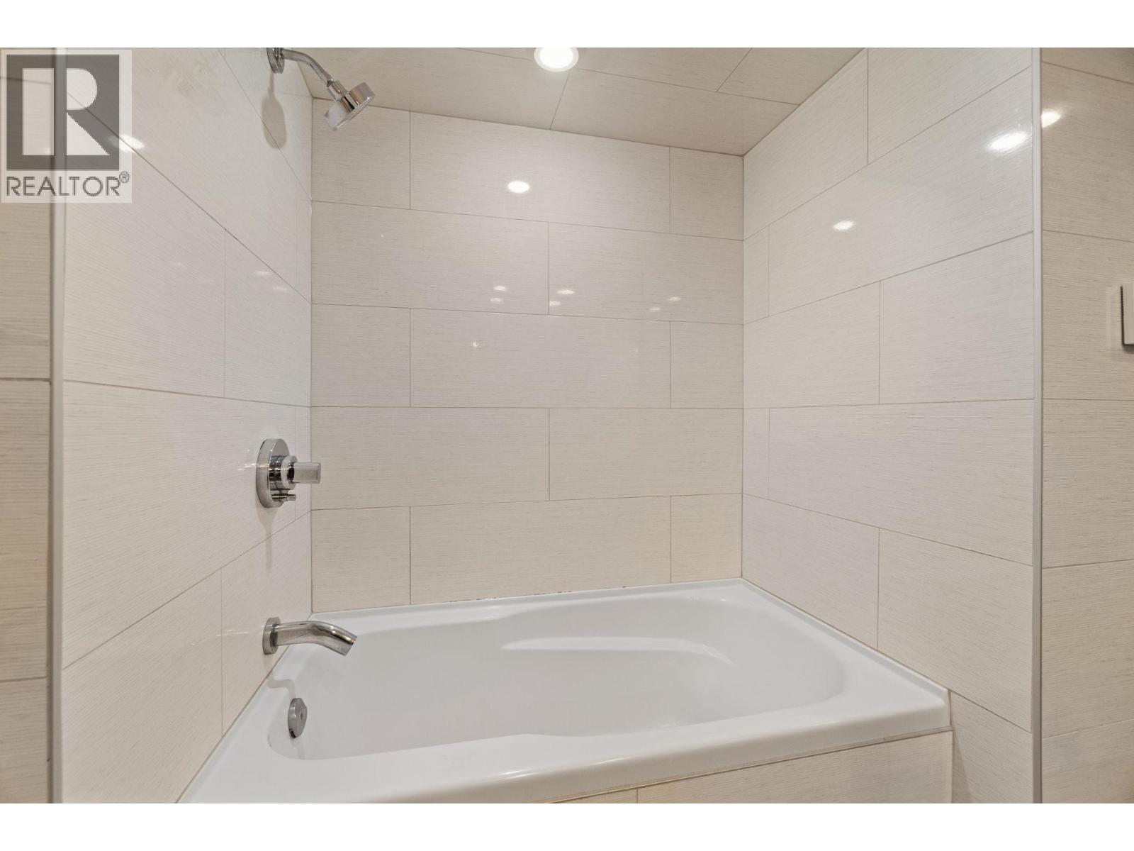 Photo 20 of 308 1072 Hamilton Street, Vancouver BC