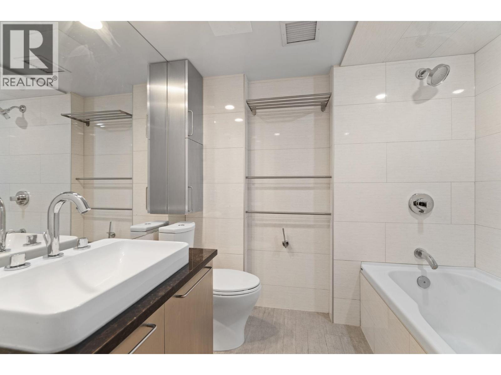 Photo 21 of 308 1072 Hamilton Street, Vancouver BC