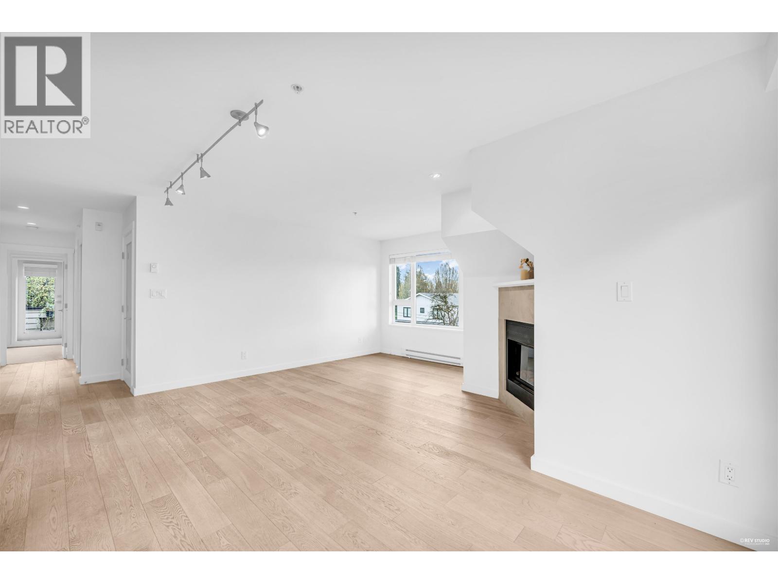 Photo 11 of 304 1880 W 57th Avenue, Vancouver BC