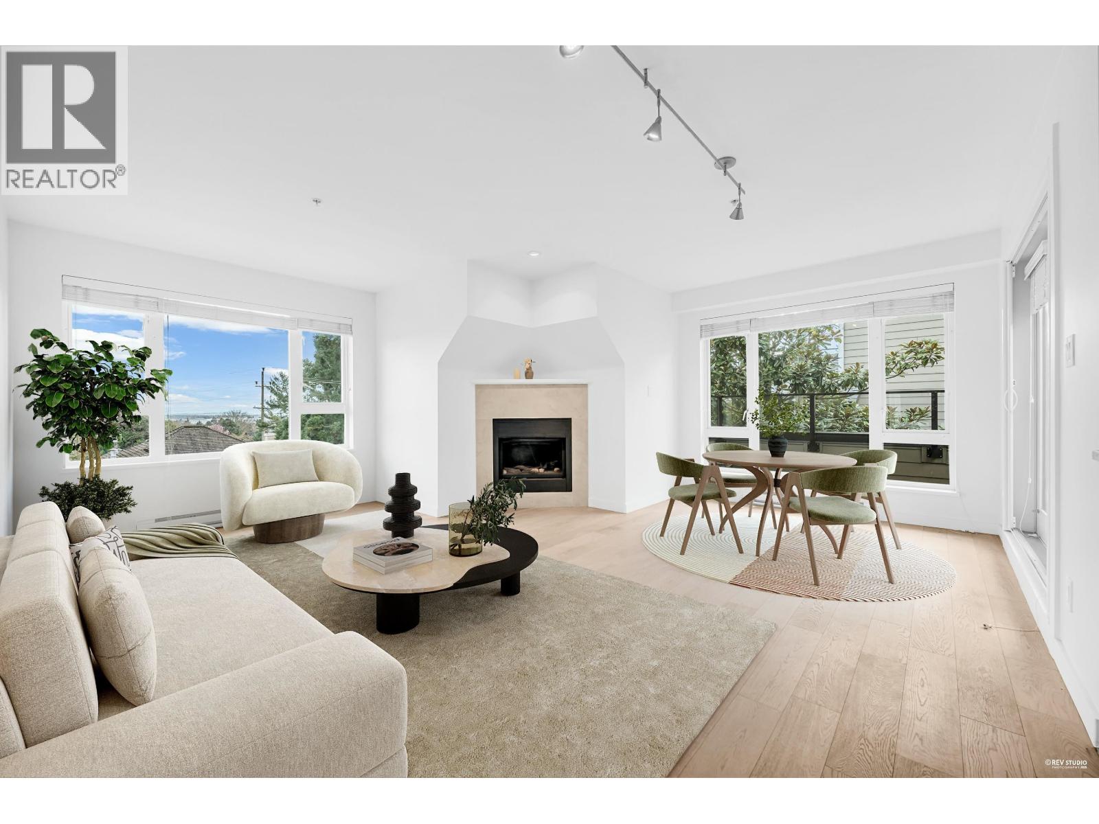 Photo 2 of 304 1880 W 57th Avenue, Vancouver BC