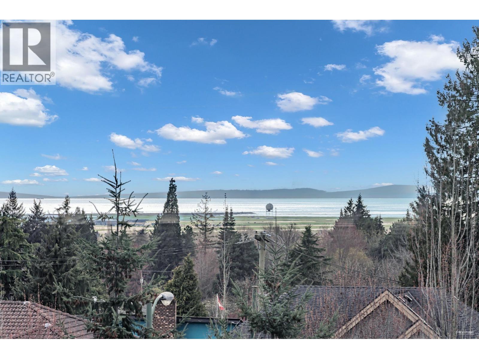 Photo 3 of 304 1880 W 57th Avenue, Vancouver BC