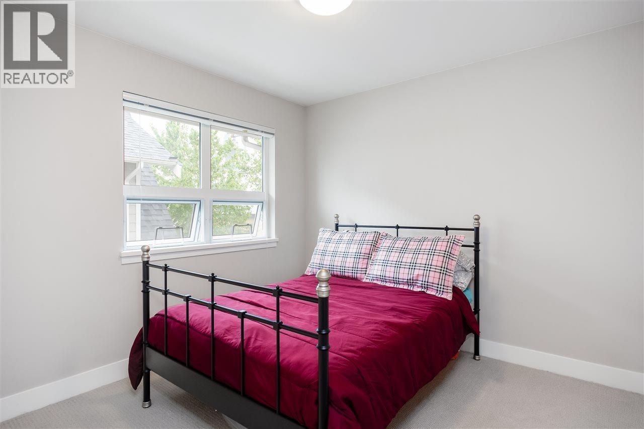 1 258 CAMATA STREET, New Westminster