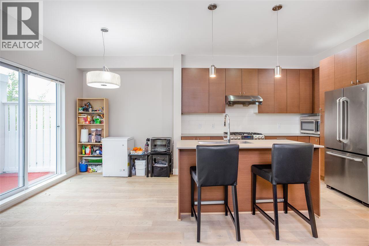 1 258 CAMATA STREET, New Westminster