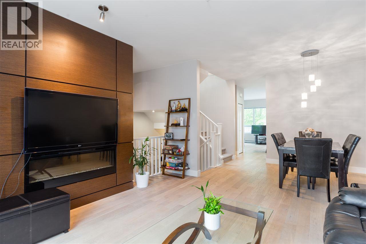 1 258 CAMATA STREET, New Westminster