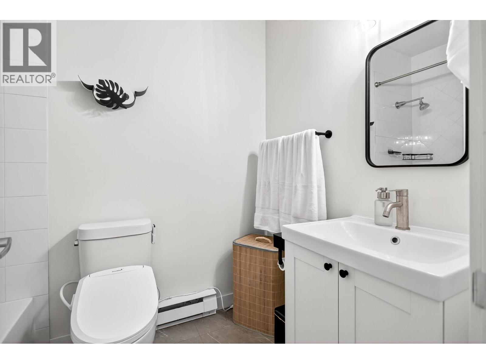 Photo 29 of 407 2478 Shaughnessy Street, Port Coquitlam BC