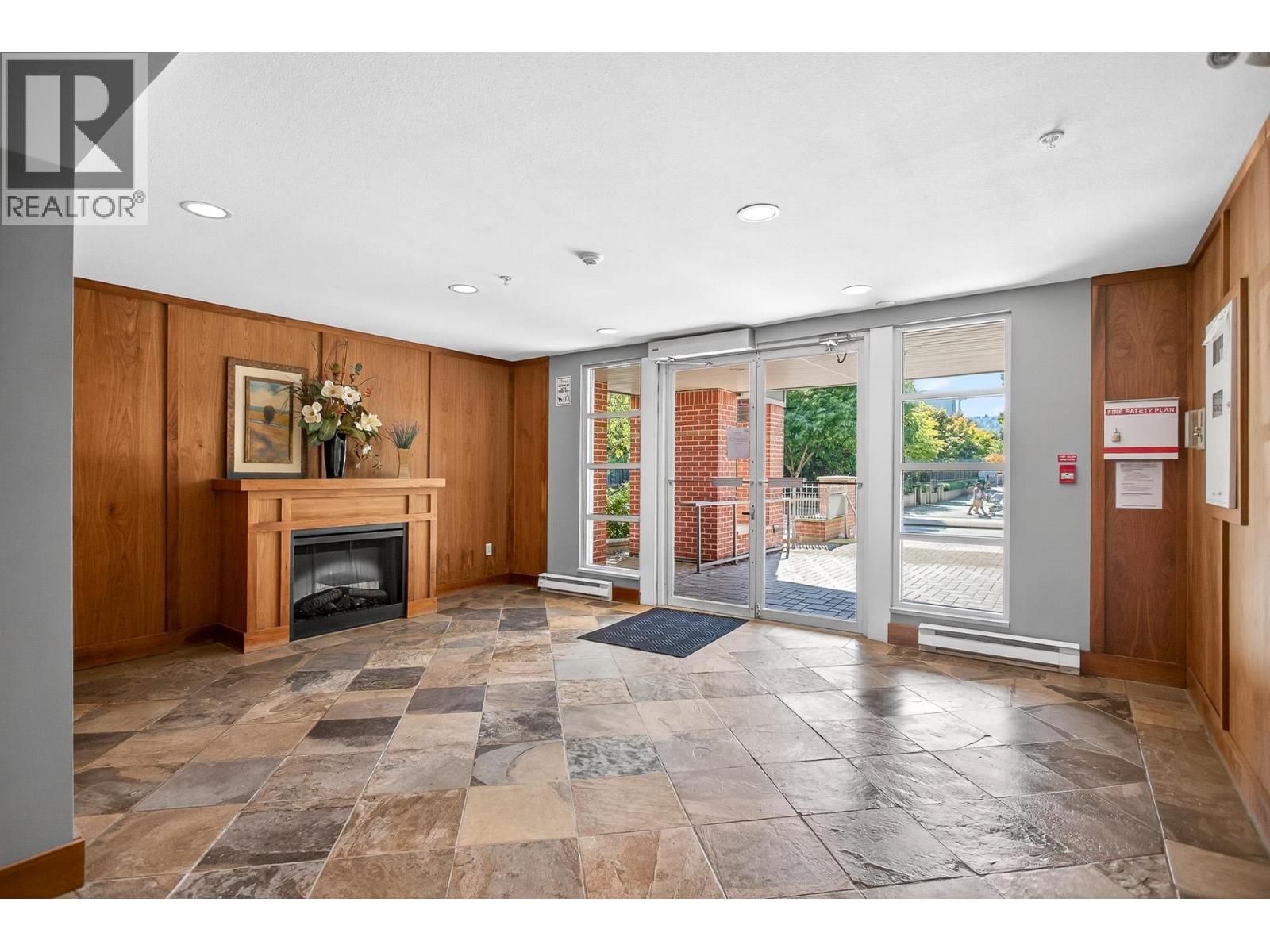 Photo 3 of 407 2478 Shaughnessy Street, Port Coquitlam BC