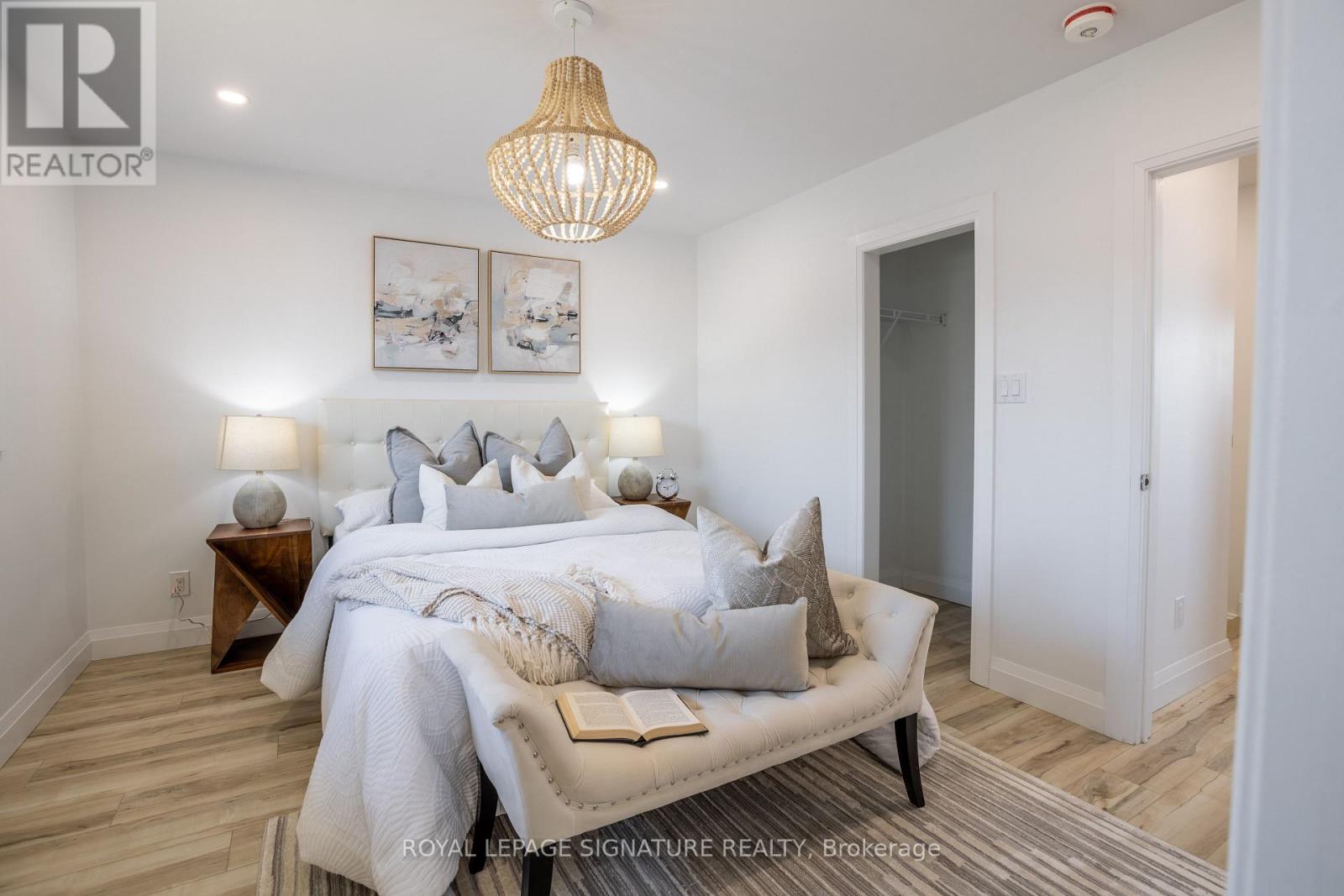 Photo 10 of 181 Broadlands Boulevard, Toronto ON