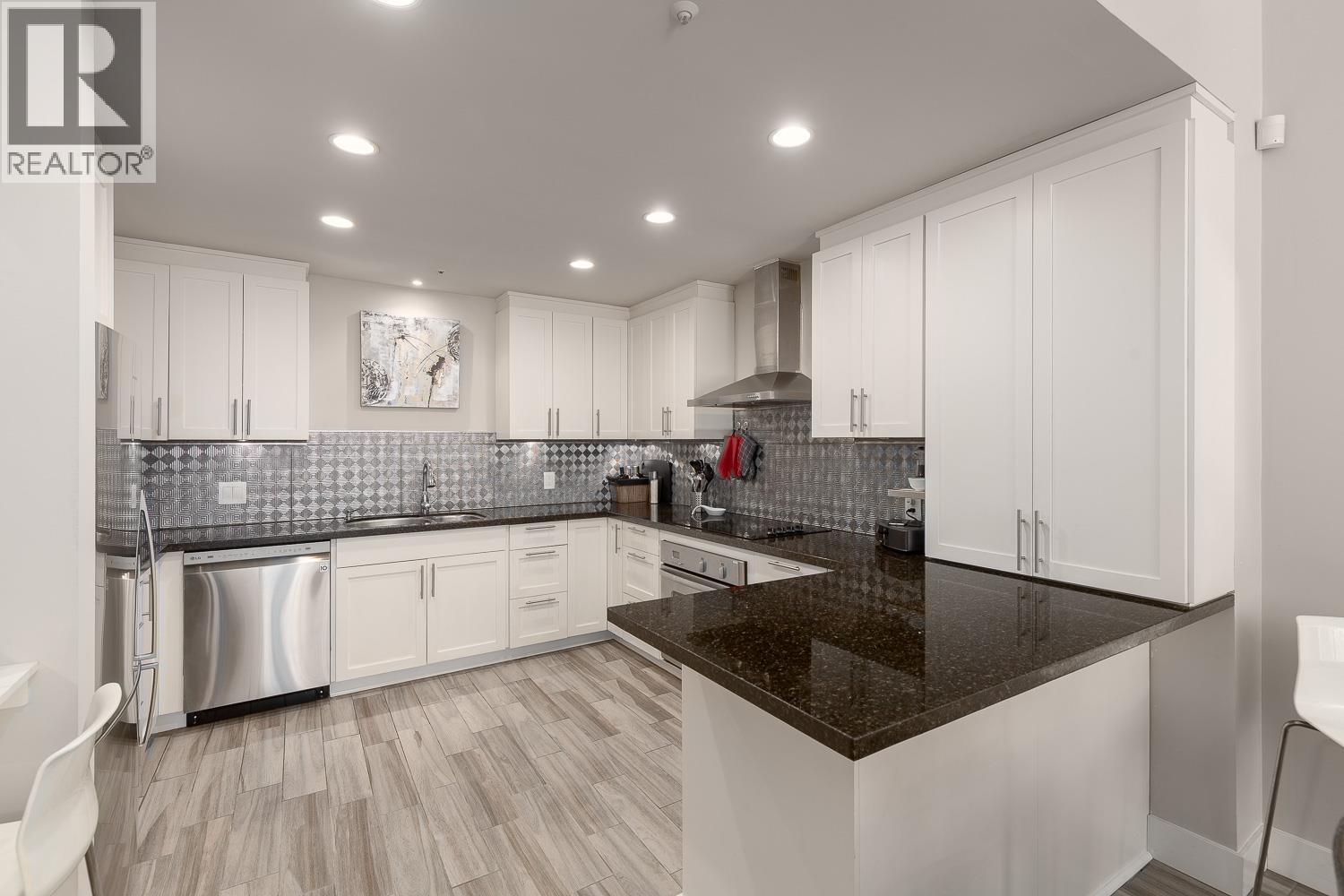 Photo 12 of 104 293 Smithe Street, Vancouver BC